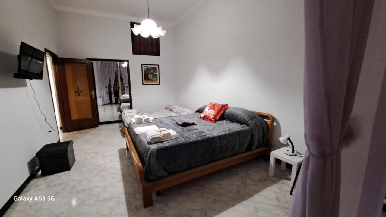 Aurora E Dad Naples Center B&B المظهر الخارجي الصورة