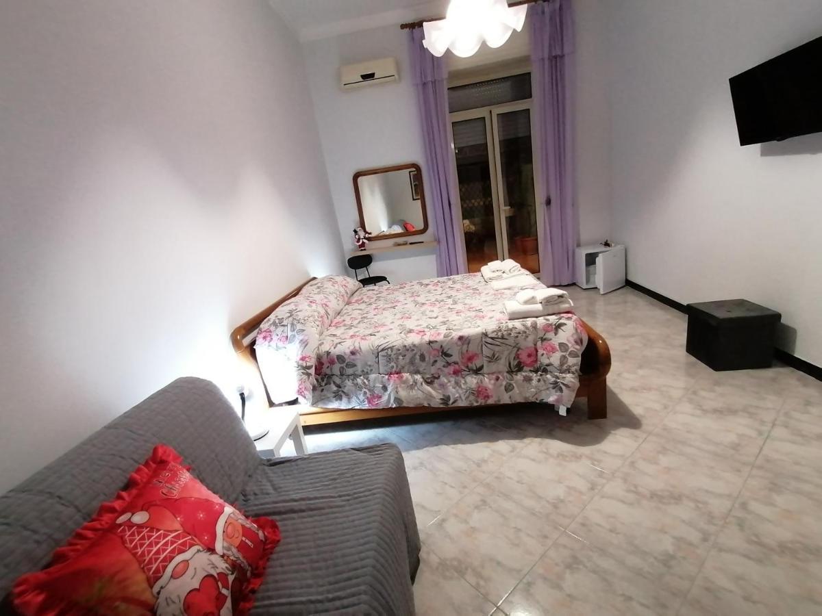 Aurora E Dad Naples Center B&B المظهر الخارجي الصورة